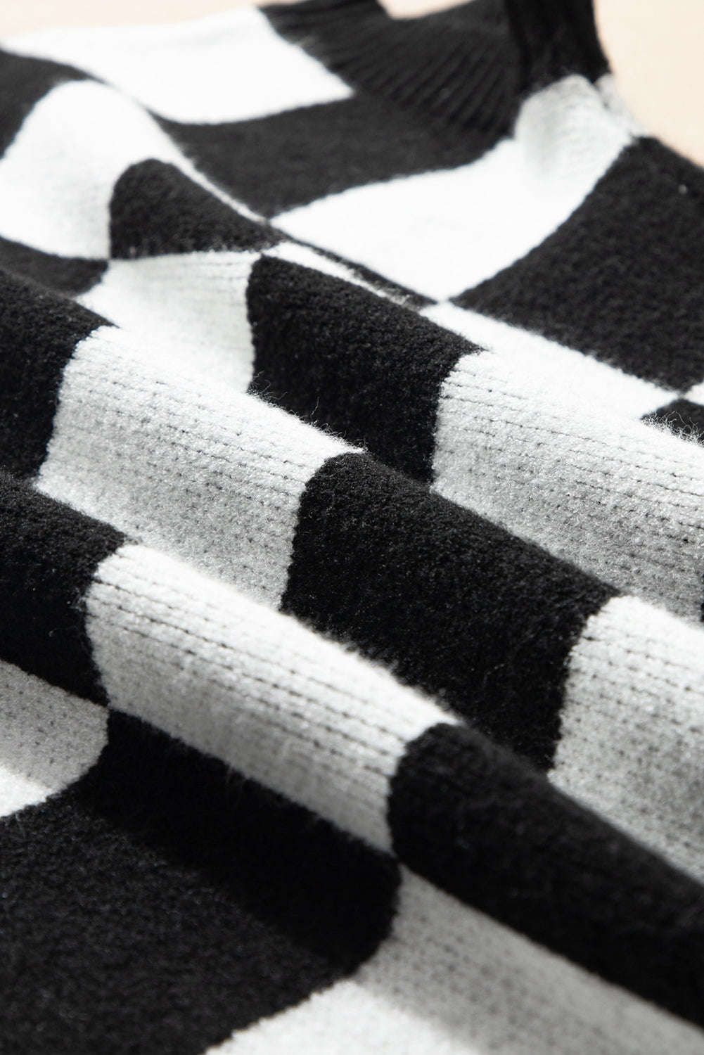 Black Colorblock Plaid Knit Vest